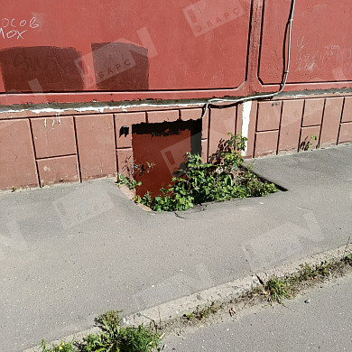 «Входа нет!»: ивановец месяц добивался реакции на заваленные входы в укрытия